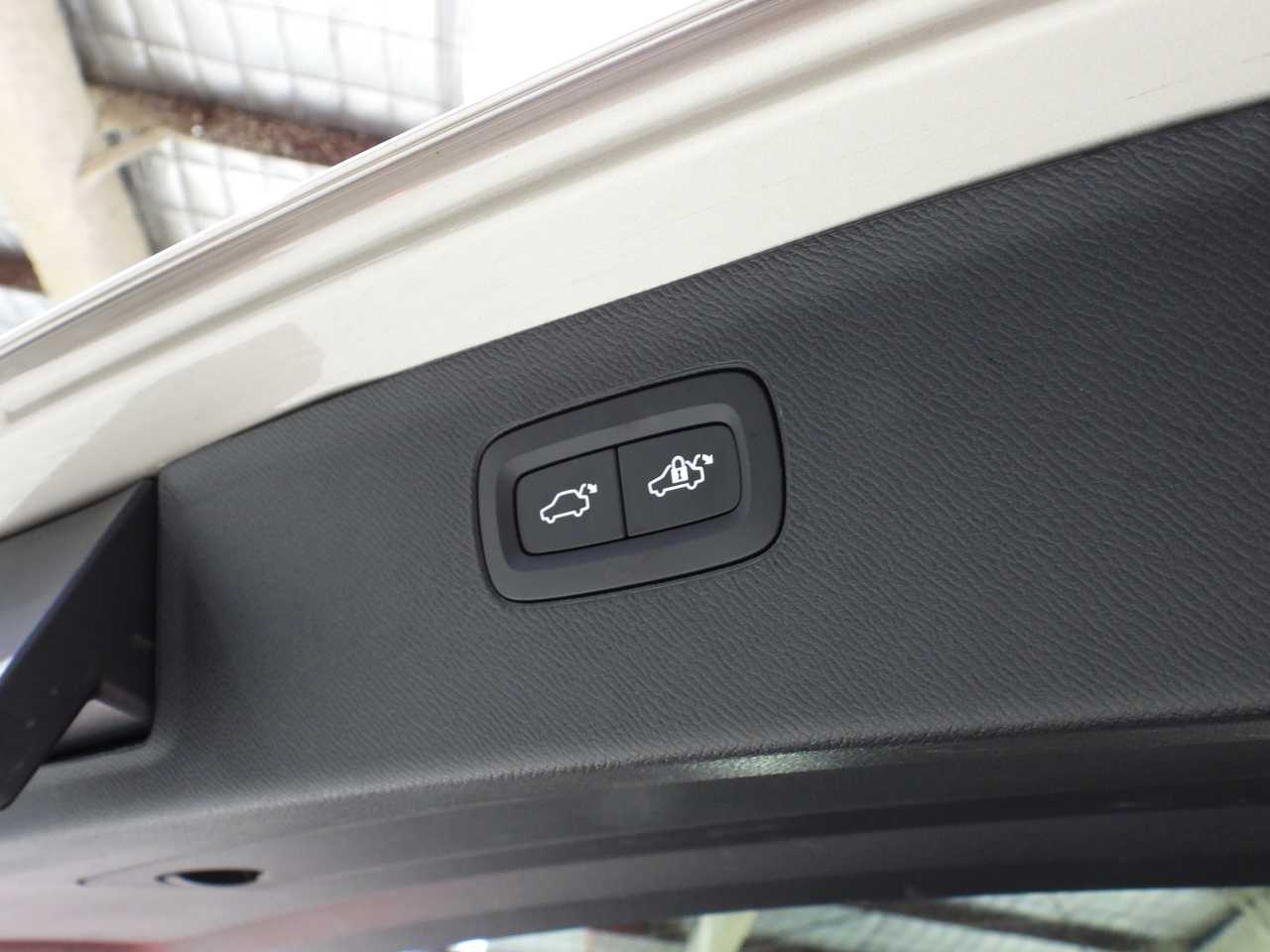 Volvo  XC90 Ultimate, B6 AWD Mild hybrid, Petrol, Bright, 7 Seats
