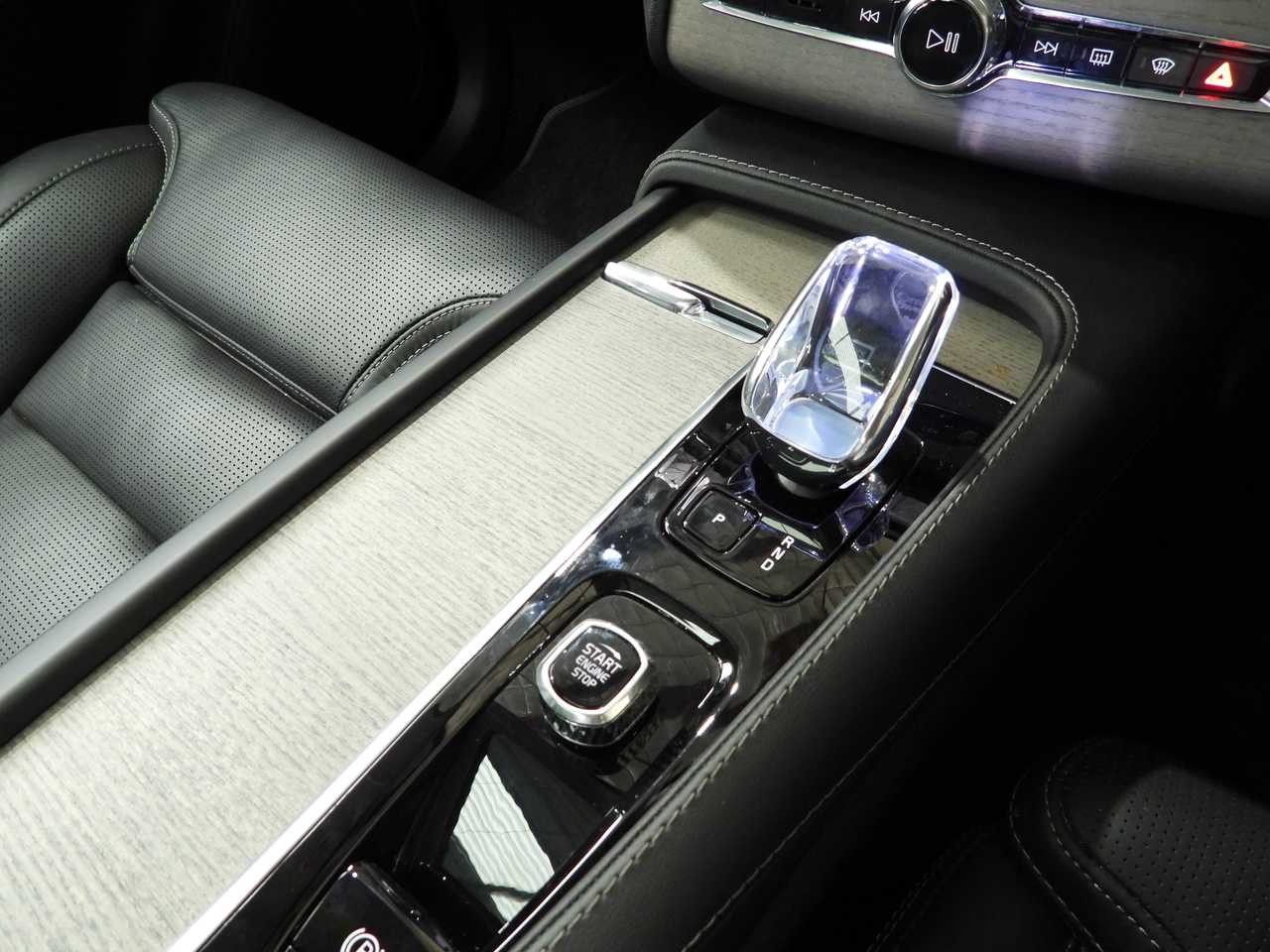 Volvo  XC90 Ultimate, B6 AWD Mild hybrid, Petrol, Bright, 7 Seats