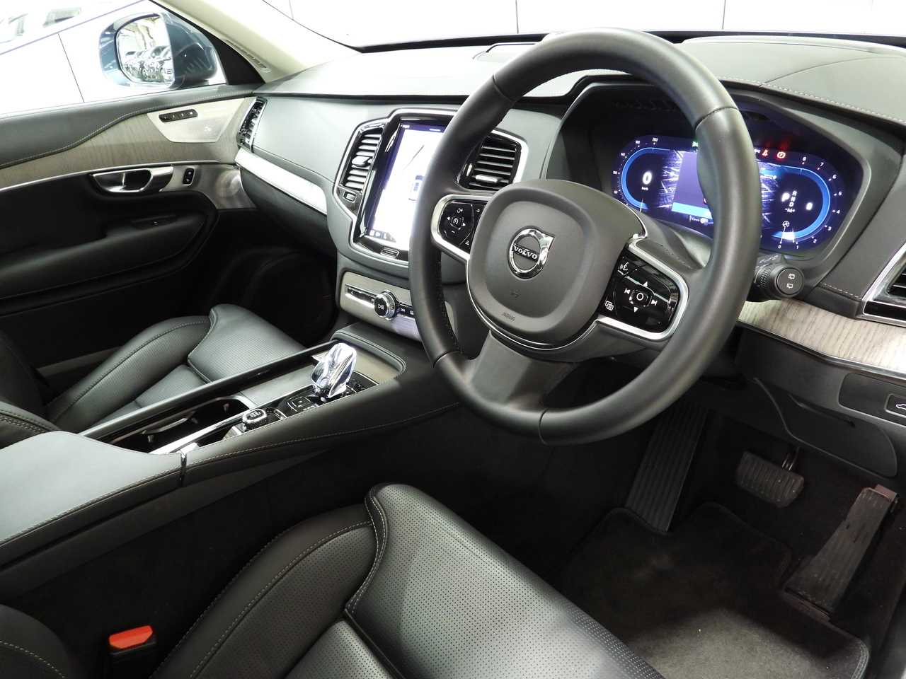 Volvo  XC90 Ultimate, B6 AWD Mild hybrid, Petrol, Bright, 7 Seats