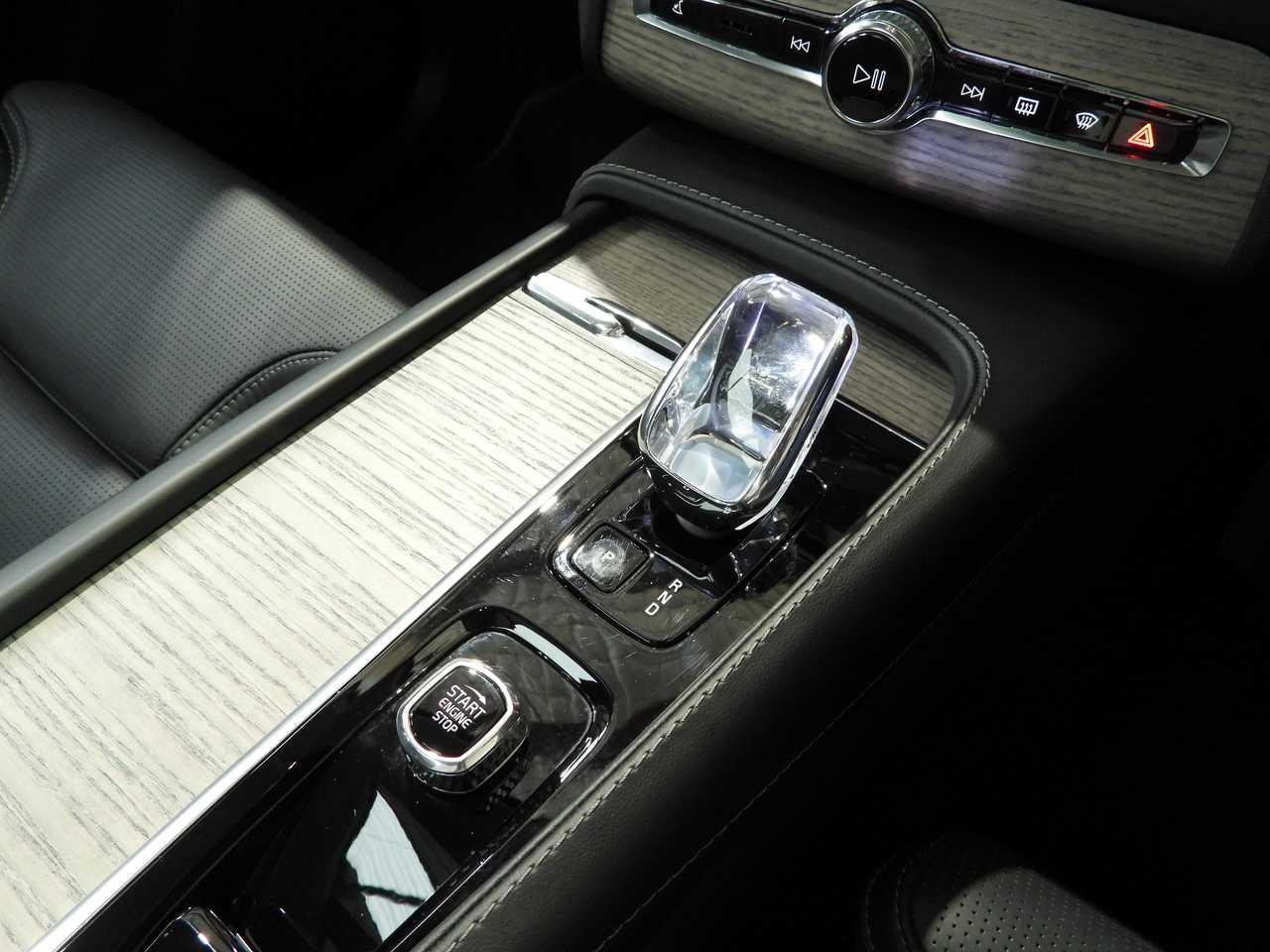 Volvo  XC90 Ultimate, B6 AWD Mild hybrid, Petrol, Bright, 7 Seats