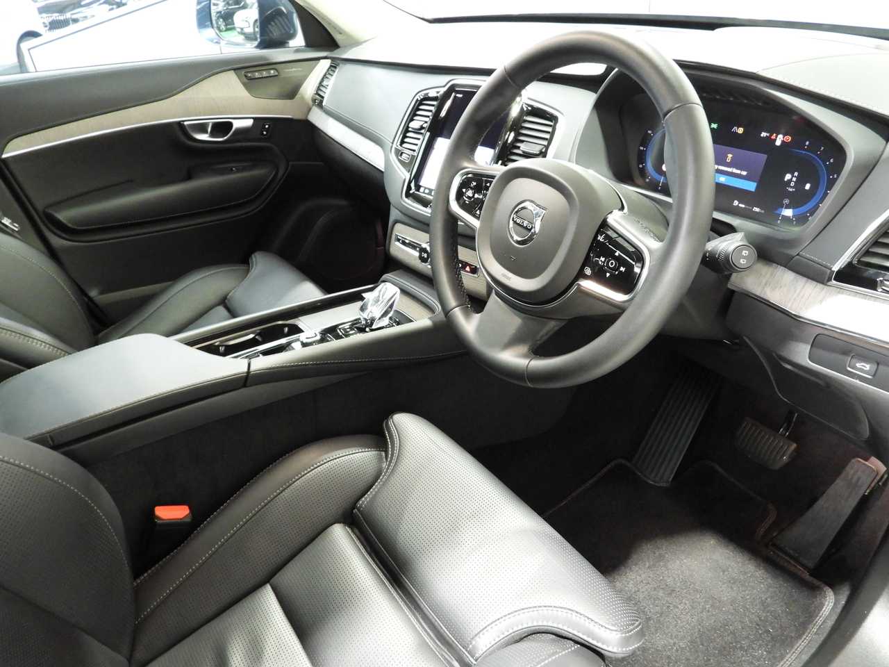 Volvo  XC90 Ultimate, B6 AWD Mild hybrid, Petrol, Bright, 7 Seats
