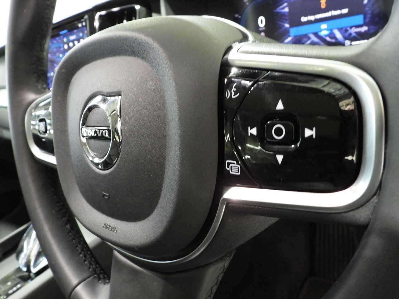 Volvo  XC60 Ultra, B5 AWD Mild hybrid, Petrol, Bright