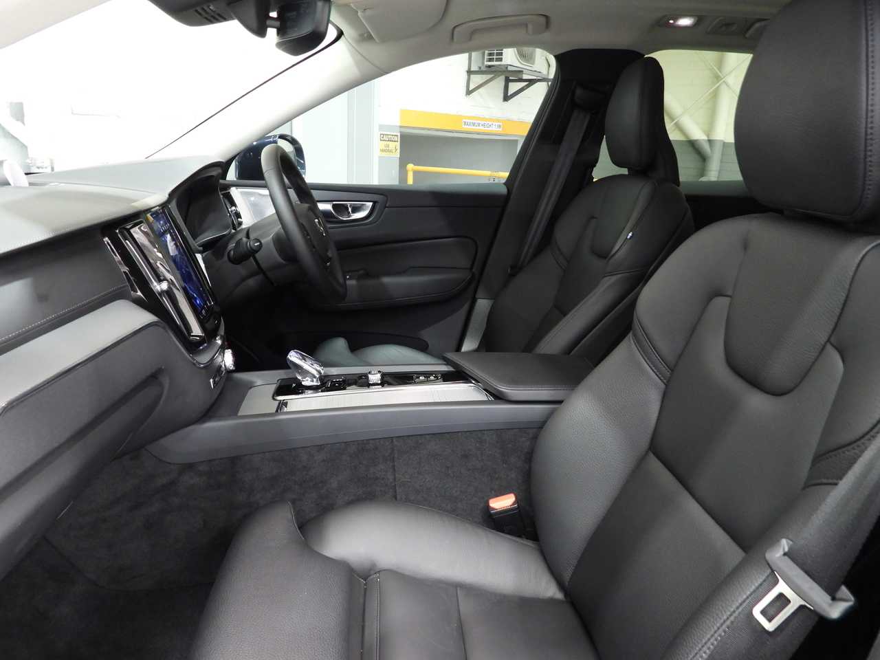 Volvo  XC60 Ultra, B5 AWD Mild hybrid, Petrol, Bright