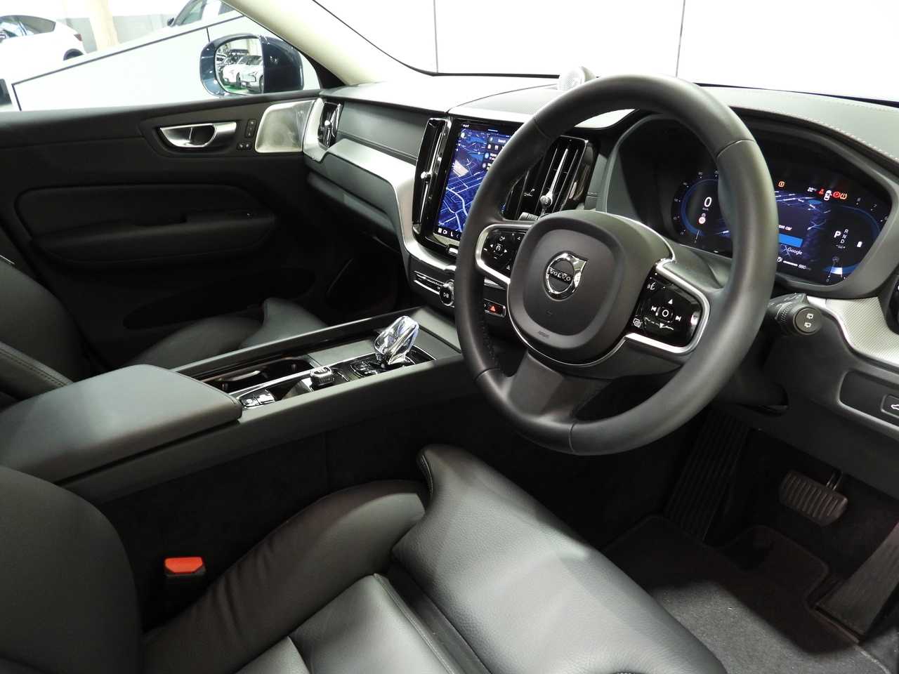 Volvo  XC60 Ultra, B5 AWD Mild hybrid, Petrol, Bright