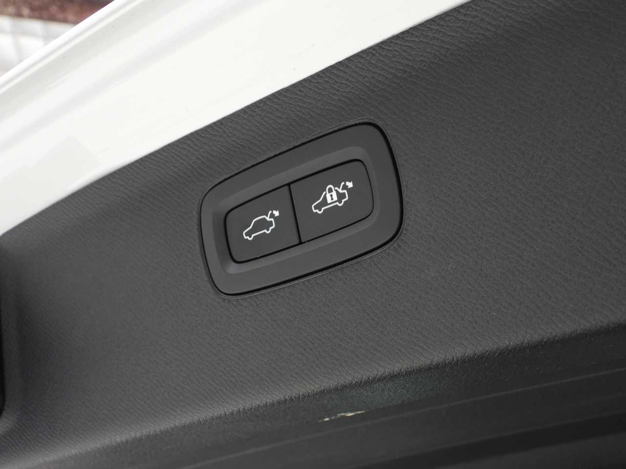 Volvo  XC90 Ultimate, B5 AWD Mild hybrid, Petrol, Bright, 7 Seats