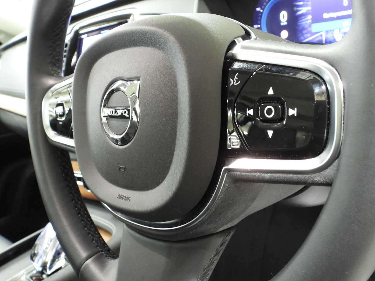 Volvo  XC90 Ultimate, B5 AWD Mild hybrid, Petrol, Bright, 7 Seats