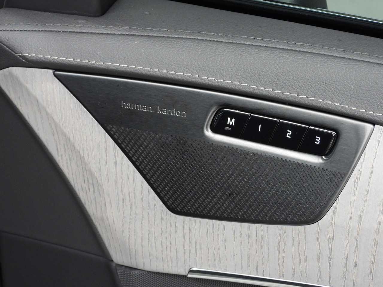 Volvo  XC90 Ultimate, B6 AWD Mild hybrid, Petrol, Bright, 7 Seats