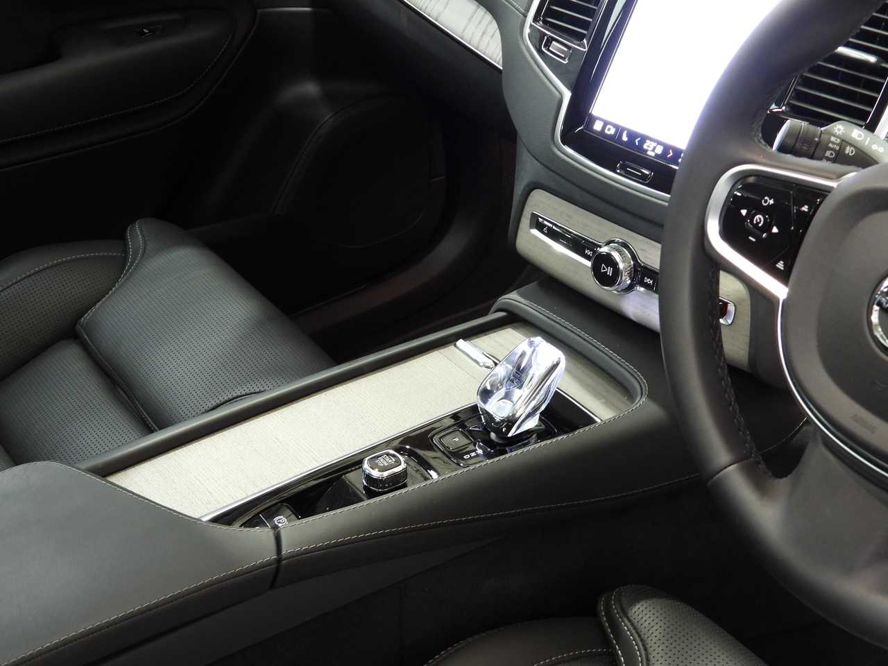 Volvo  XC90 Ultimate, B6 AWD Mild hybrid, Petrol, Bright, 7 Seats