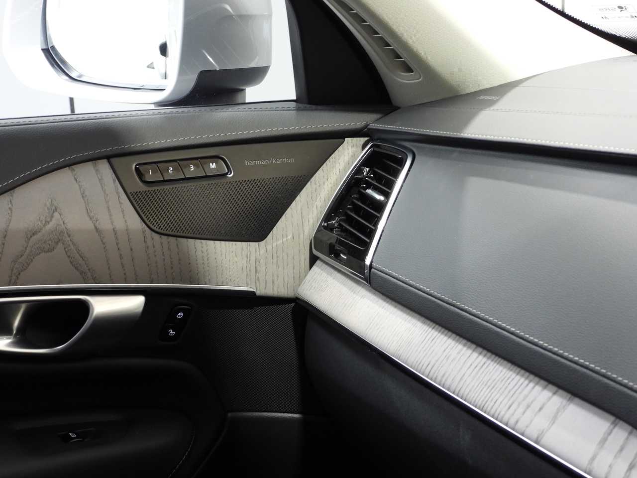 Volvo  XC90 Ultimate, B6 AWD Mild hybrid, Petrol, Bright, 7 Seats
