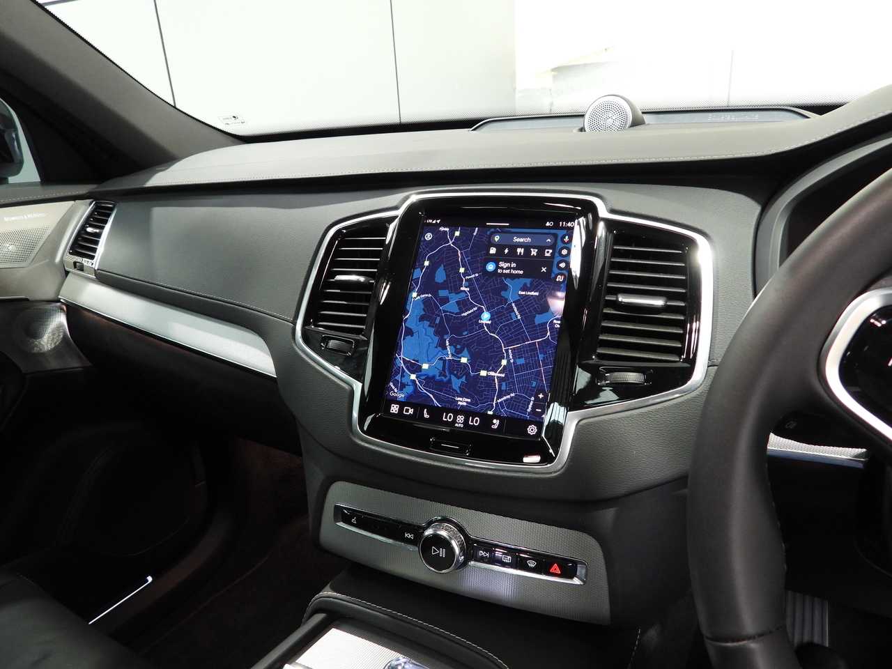Volvo  XC90 Ultra, T8 AWD Plug-in hybrid, Electric/Petrol, Dark, 7 Seats