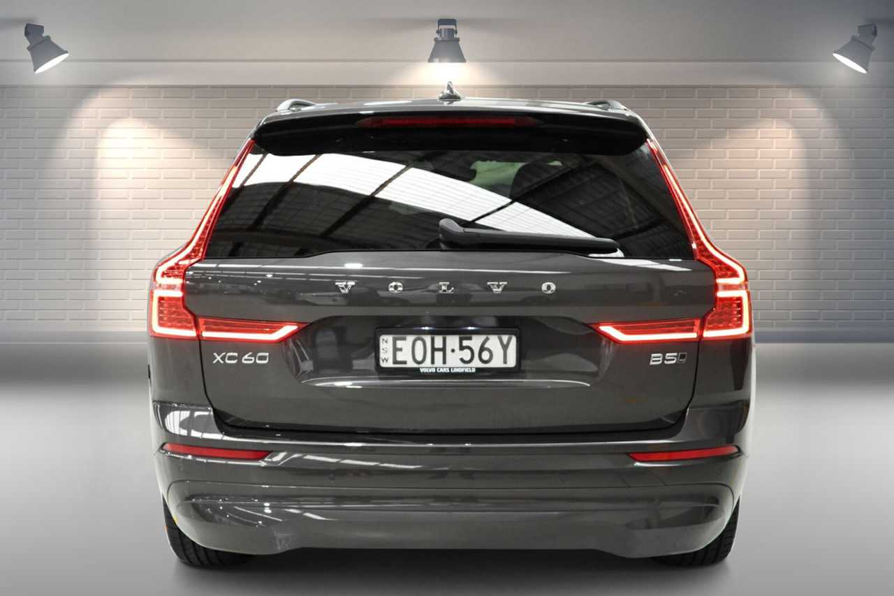 Volvo  XC60 Momentum, B5 mild hybrid