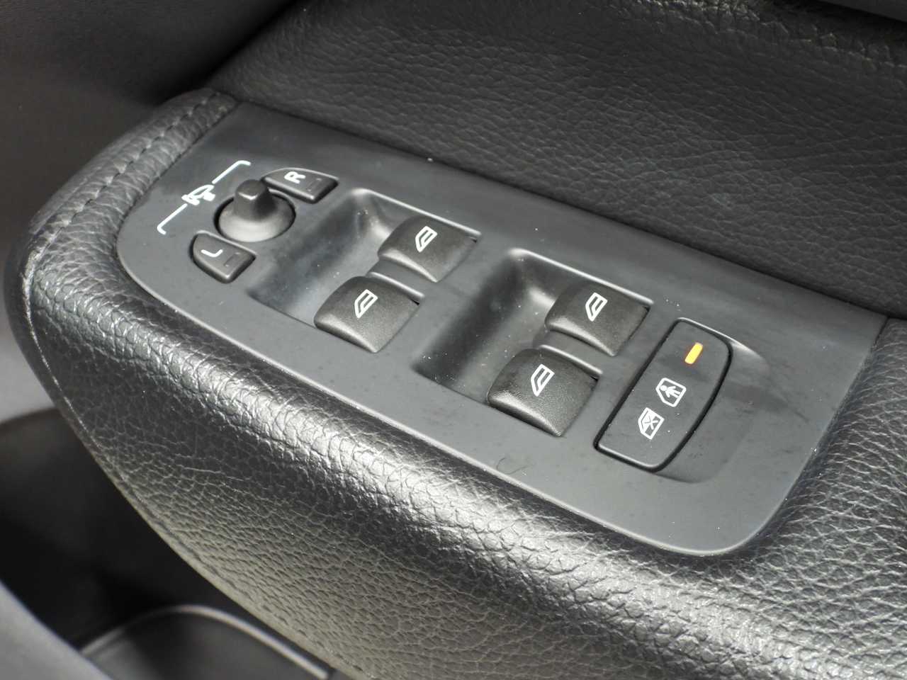 Volvo  UZ MY22 B5 AWD Inscription