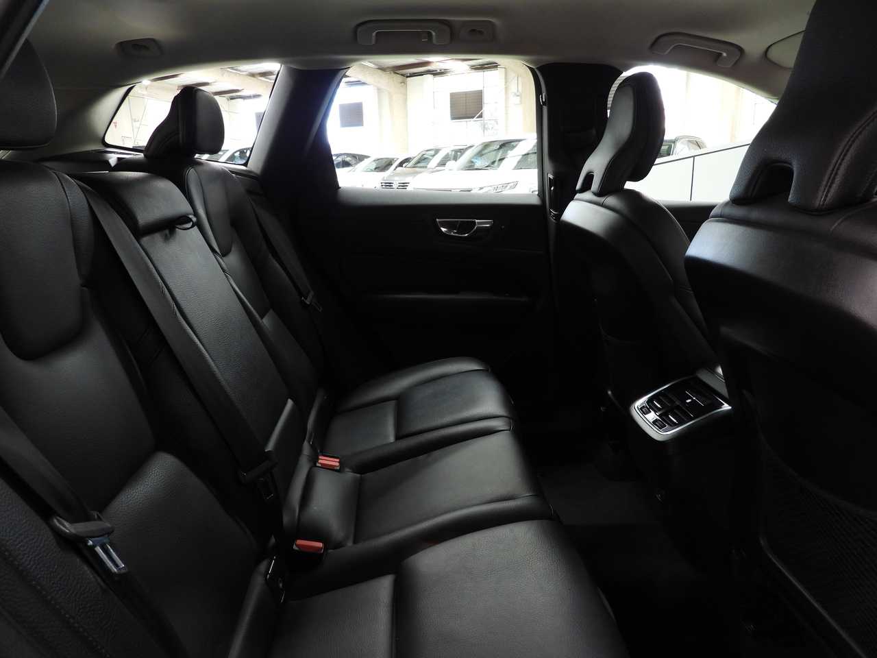 Volvo  UZ MY22 B5 AWD Inscription