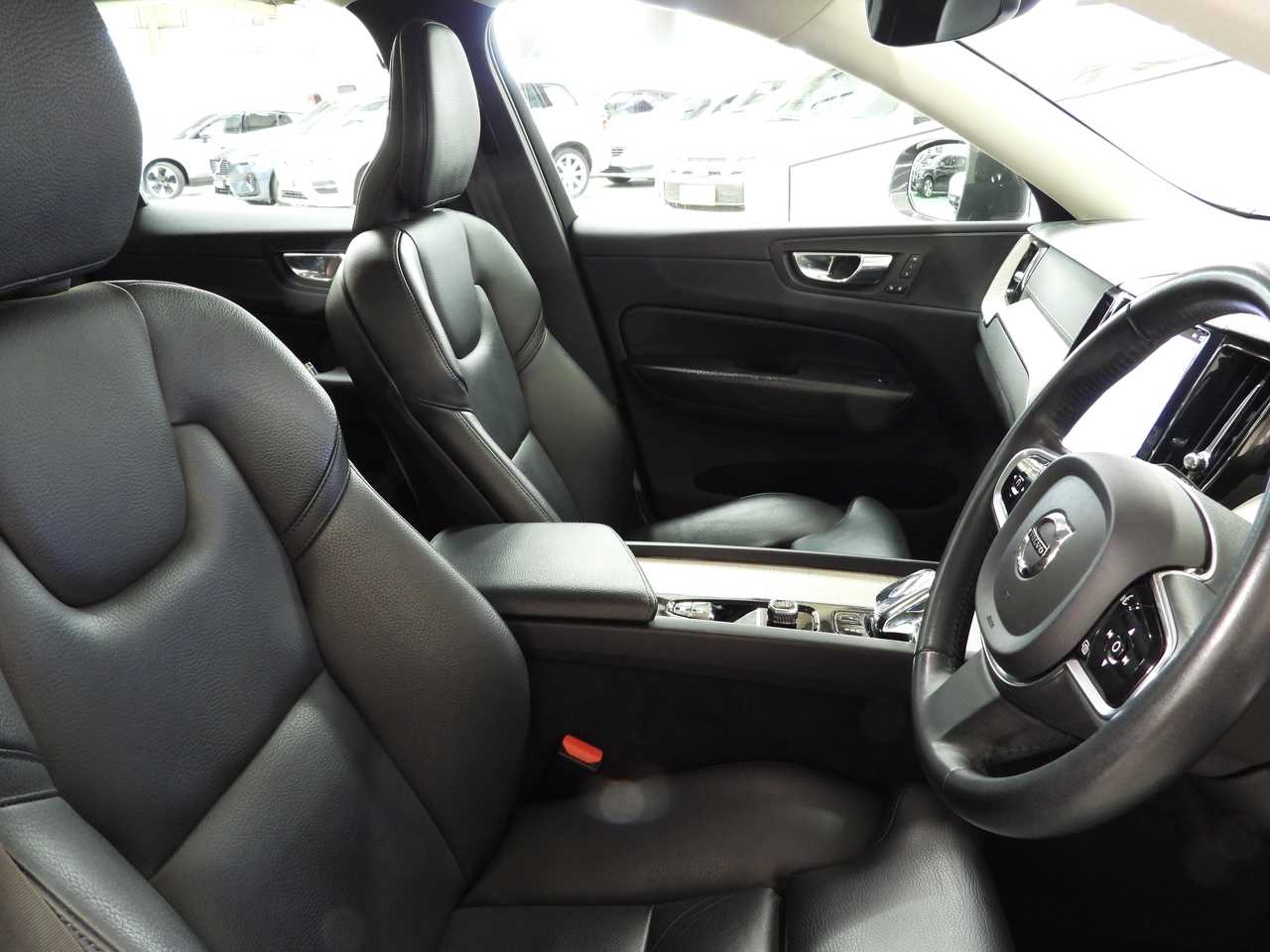Volvo  UZ MY22 B5 AWD Inscription