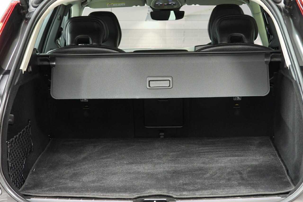 Volvo  UZ MY22 B5 AWD Inscription