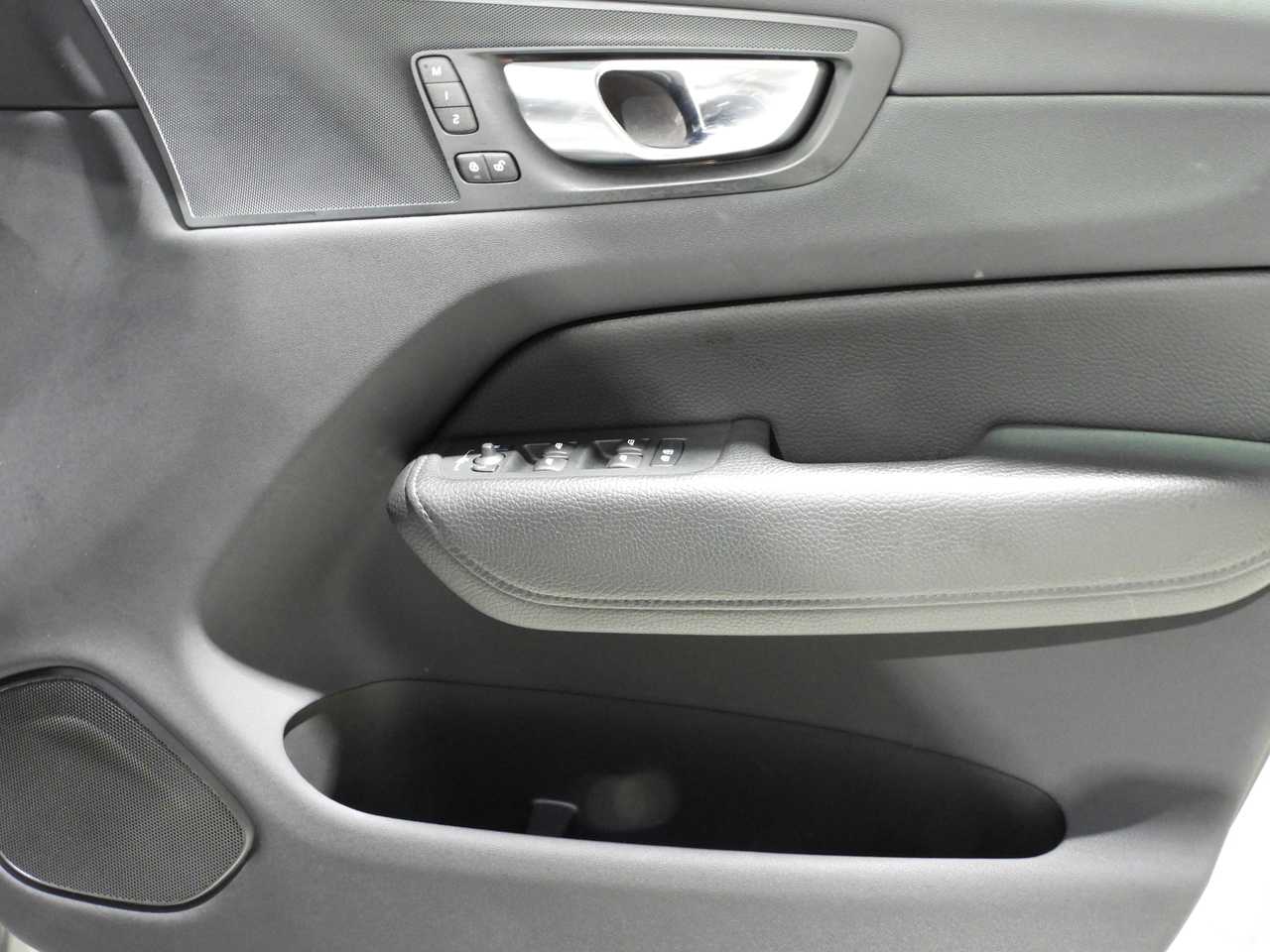 Volvo  XC60 Inscription, B5 mild hybrid