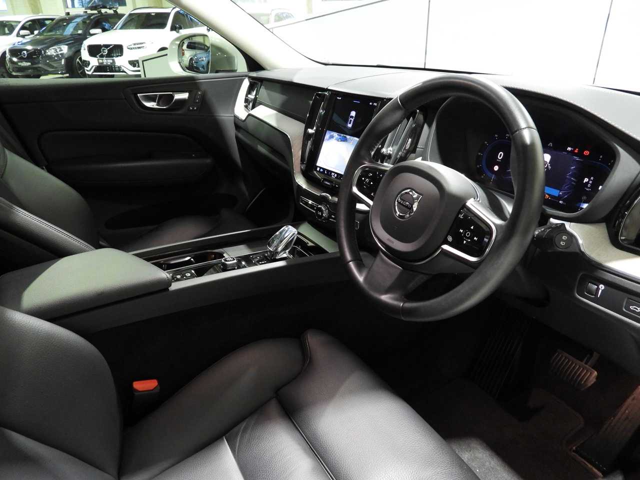 Volvo  XC60 Inscription, B5 mild hybrid