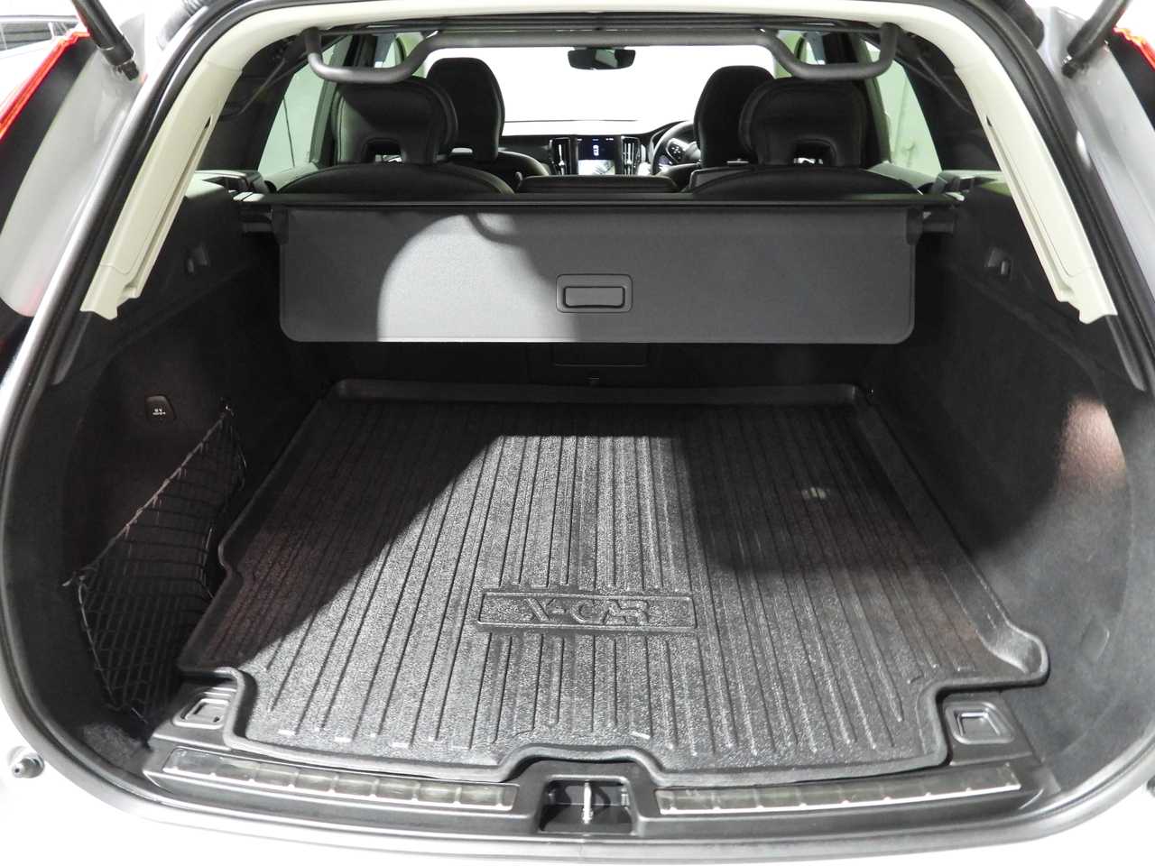 Volvo  XC60 Inscription, B5 mild hybrid