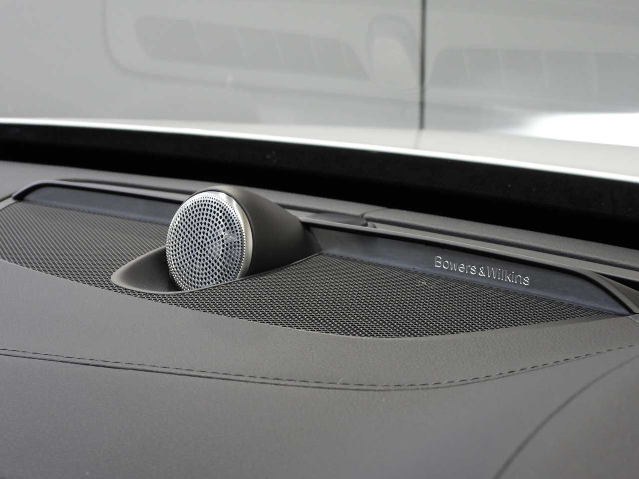Volvo  XC90 Recharge Ultimate, T8 AWD Plug-in hybrid, Electric/Petrol, Dark, 7 Seats