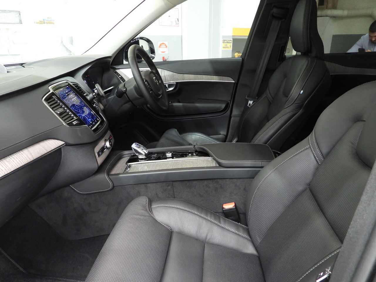 Volvo  XC90 Recharge Ultimate, T8 AWD Plug-in hybrid, Electric/Petrol, Dark, 7 Seats