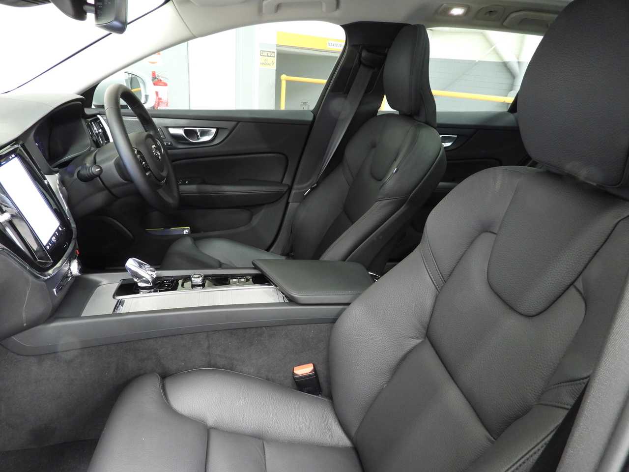 Volvo  V60 Cross Country Ultra, B5 AWD Mild hybrid, Petrol, Bright