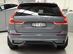 Volvo  UZ MY23 Ultimate B6 AWD Dark