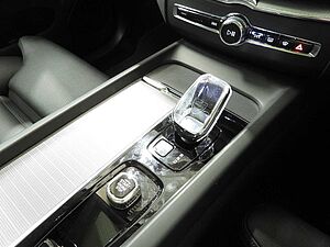 Volvo  XC60 Ultra, B5 AWD Mild hybrid, Petrol, Bright