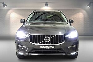 Volvo  XC60 Momentum, B5 mild hybrid