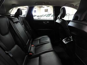 Volvo  UZ MY22 B5 AWD Inscription