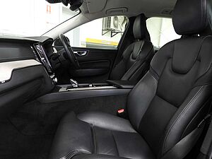 Volvo  UZ MY22 B5 AWD Inscription