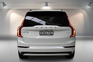 Volvo  XC90 Recharge Ultimate, T8 AWD Plug-in hybrid, Electric/Petrol, Dark, 7 Seats