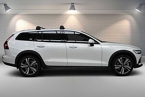 Volvo  V60 Cross Country Ultra, B5 AWD Mild hybrid, Petrol, Bright